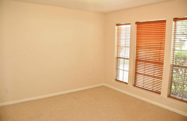2814 Russett Place Gallery 4