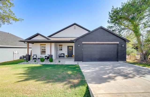 2217 Forest Hill Lane photos photos