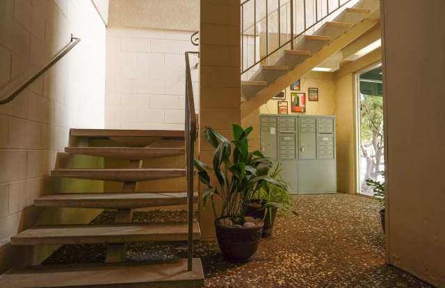 Beautifully Updated Condo in Oakland! Gallery 3