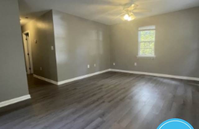 912 Dayton Street Gallery 2