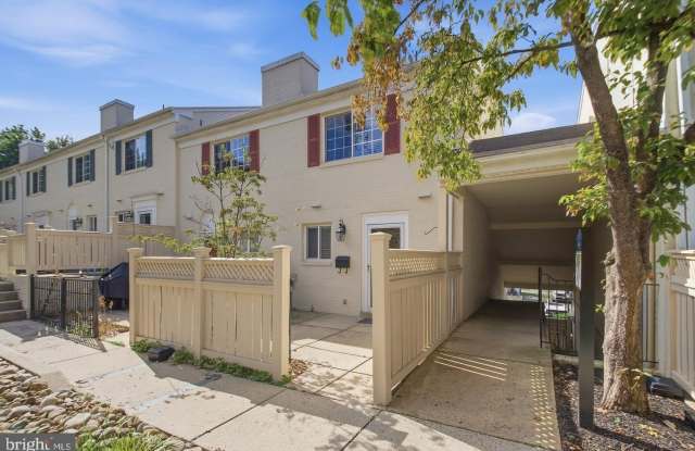 1407 N VAN DORN Street NW Gallery 1