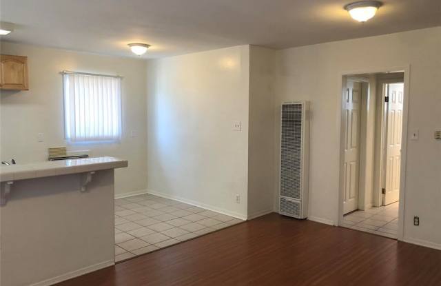 4915 Beverly Boulevard Gallery 2