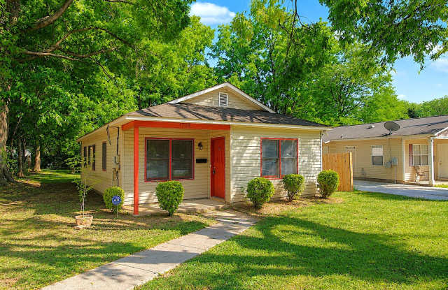 Move-In Ready Ranch Minutes from Plaza Midwood, NoDa & Uptown photos photos