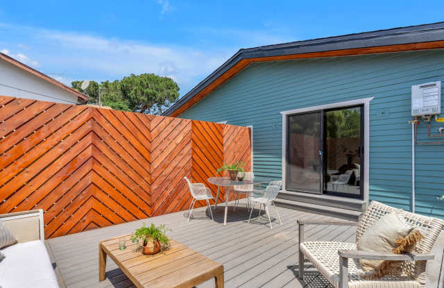 Gorgeous 3bed 2bath Home Gallery 1