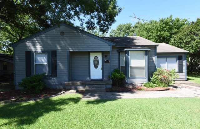 Cute cottage perfect for entertaining! - 1241 Moran Drive, Dallas, TX 75218