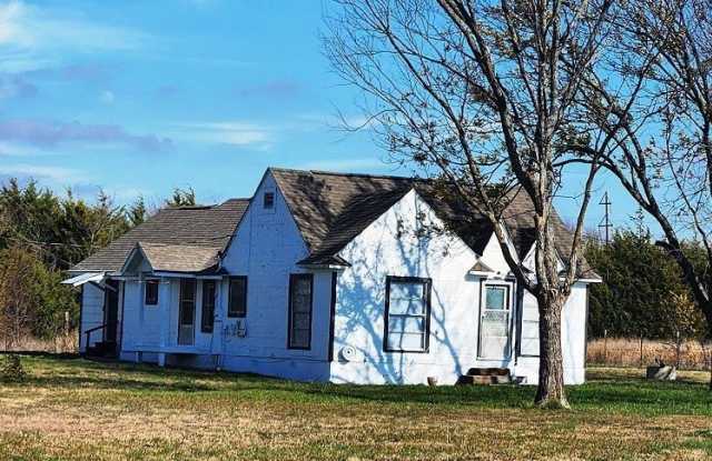 4494 N US Highway 69 Gallery 1