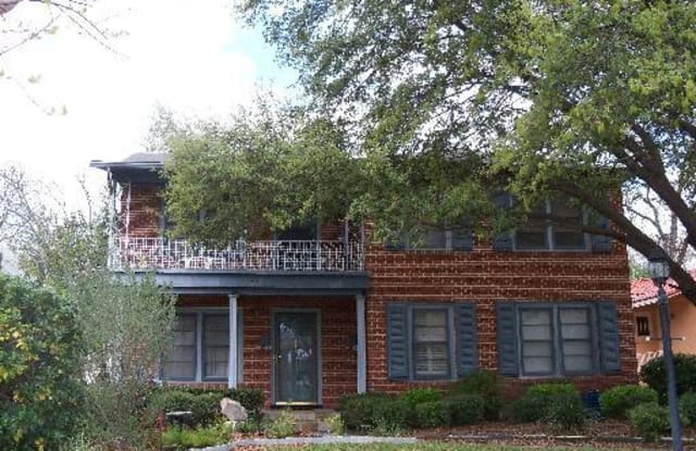 445 CLUB DR - 445 Club Drive, San Antonio, TX 78201