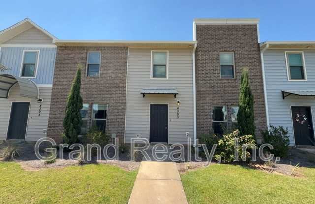 4395 Village Oak Lane photos photos