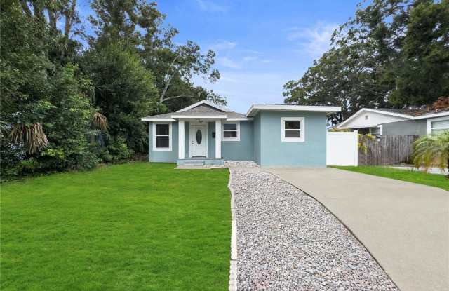 3126 QUEEN STREET N - 3126 Queen Street North, St. Petersburg, FL 33713