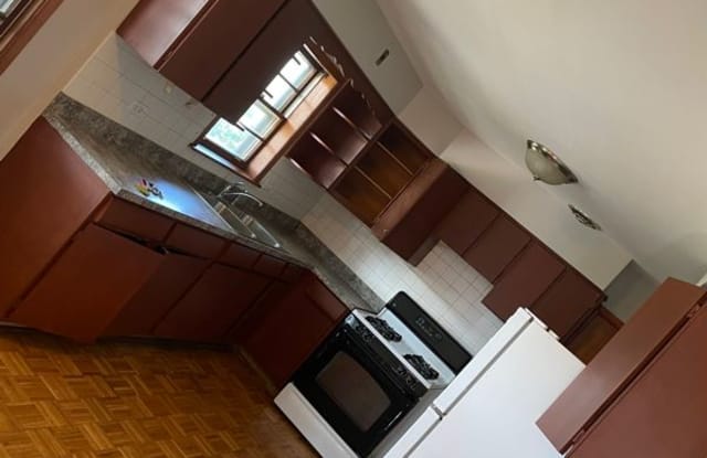 1135 Linden Ave Unit 2 - 1135 Linden Avenue, Bellwood, IL 60104