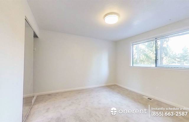 11524 28th Avenue Northeast Gallery 2