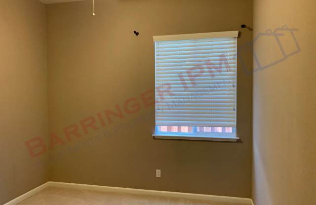 376 Goodall Dr Gallery 4