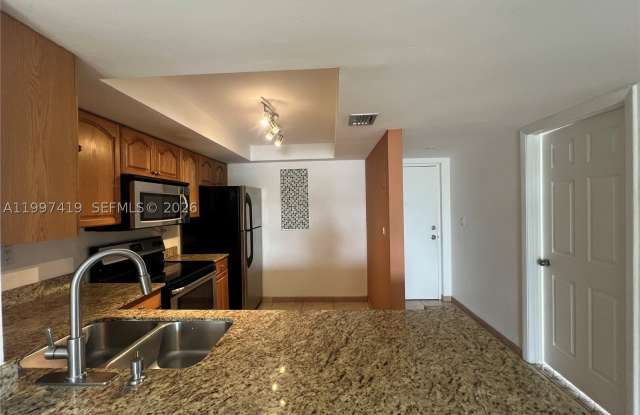 7125 Bay Dr Gallery 2