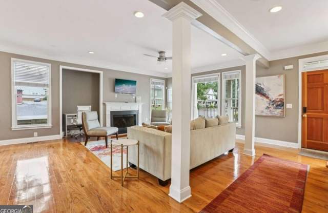 663 Windsor Street SW Gallery 4