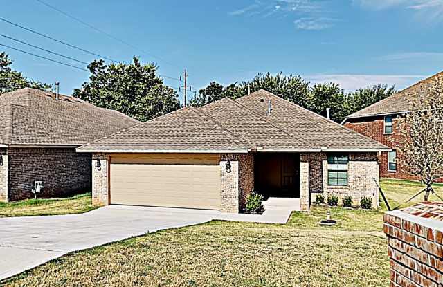 Very Nice 4 bedroom 2 bath home in Choctaw schools Gallery 1