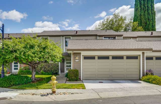 Large 3 Bed 2.5 Bath Townhome walking distance to Downtown Willow Glen! photos photos