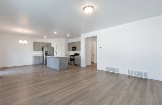 STOP the endless search, THIS is your new home! photos photos