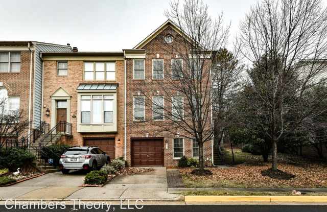 651 Burnside Ter SE - 651 Burnside Terrace Southeast, Leesburg, VA 20175