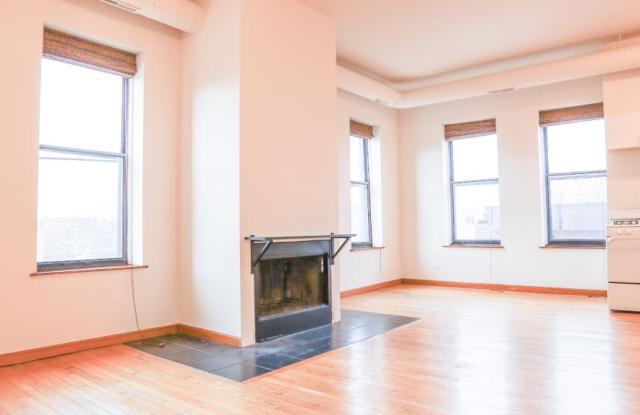 652 N Noble photos photos