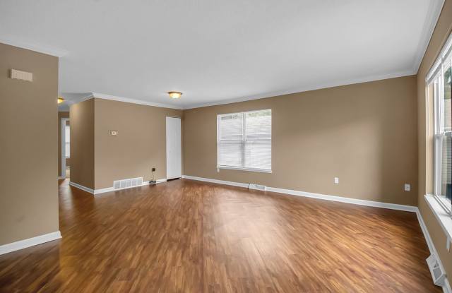 3260-3278 Millersport Hwy photos photos