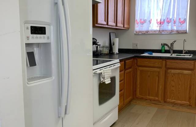 Fully Furnished 2 bedroom photos photos