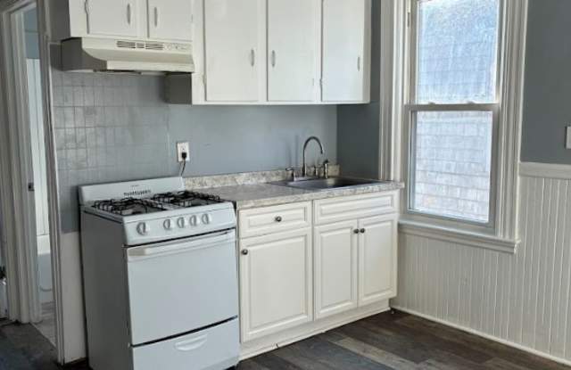 88 Jouvette St-Apt#3 West - 88 Jouvette Street, New Bedford, MA 02744