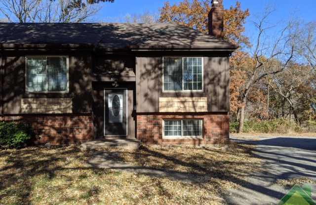 9120 W 78th Street - 9120 West 78th Street, Overland Park, KS 66204