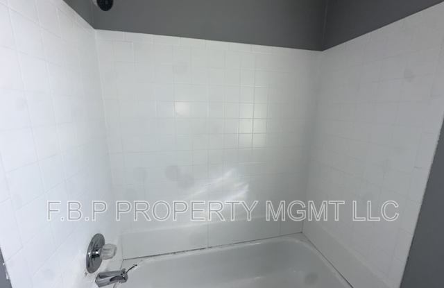 5049 Coplin St Gallery 2