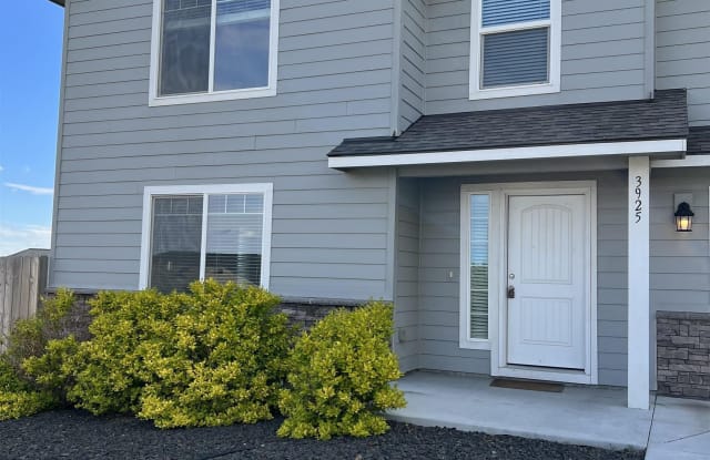3925 S Mckinley - 3925 South McKinley Street, Kennewick, WA 99338