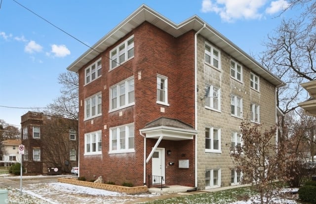 328 E Liberty Drive - 328 East Liberty Drive, Wheaton, IL 60187
