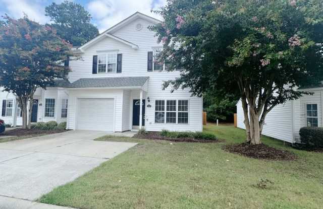 Amazing 3 bedroom 2 1/2 townhome with a huge bonus room in Morrisville Gallery 3