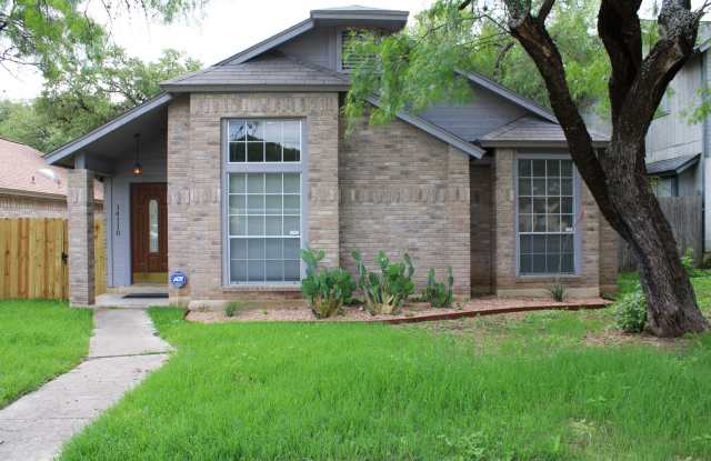 3-BEDROOM IN CASTLE HILLS FOREST photos photos