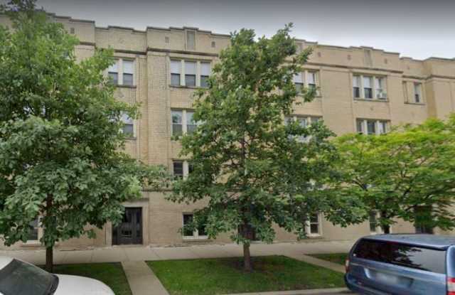 2849 W Berteau Ave photos photos