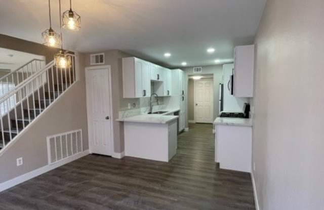502 Escoto Place photos photos