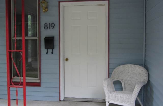 819 W Kirkwood Avenue Gallery 2