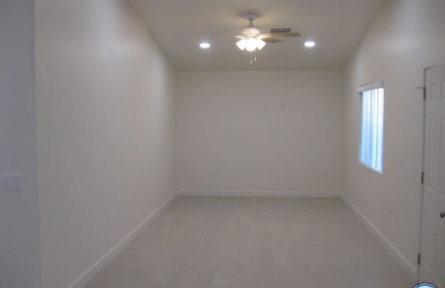 311 S E Gallery 4