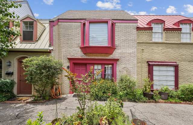 Updated 2-Bed, 2.5-Bath Condo in Sought-After Westbury Gardens! - 5239 Arboles Drive, Houston, TX 77035
