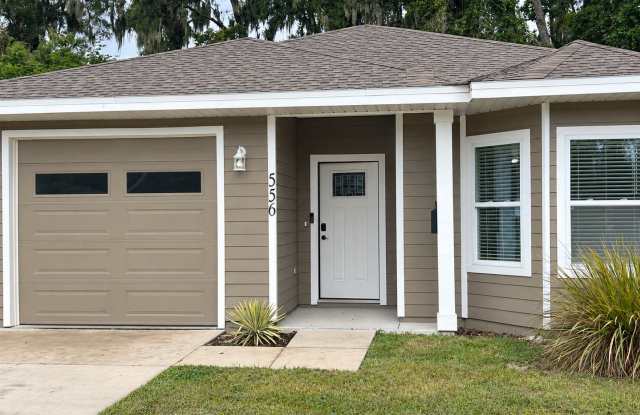 Contemporary 3-Bedroom, 2-Bath Home in Newberry! Gallery 3