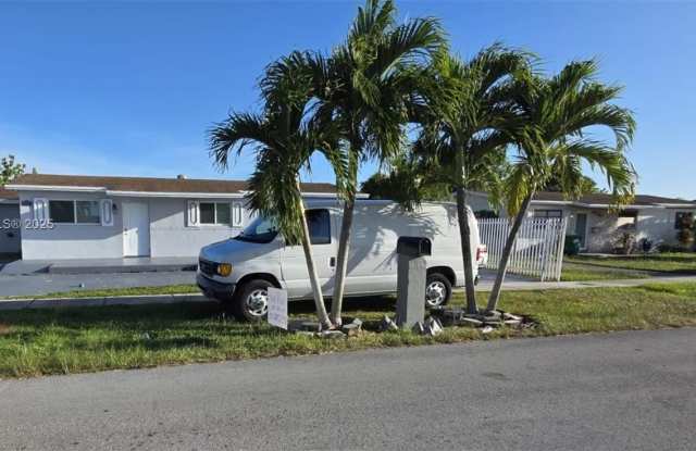11720 SW 181st Ter photos photos