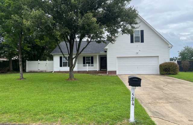 Charming 3 Bed, 2 Bath Plus Bonus Room in Raeford - 584 South Buckeye Drive, Hoke County, NC 28376