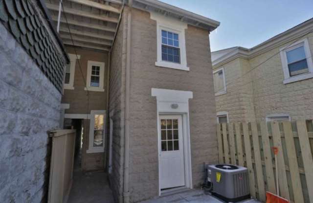 2 Bedroom 1.5 Bath Home in Conshohocken with Yard! photos photos