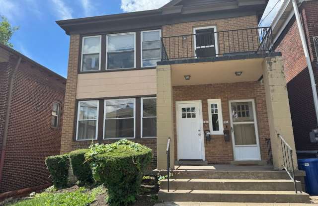 Great 1st Floor Duplex in Squirrel Hill! Available NOW! photos photos