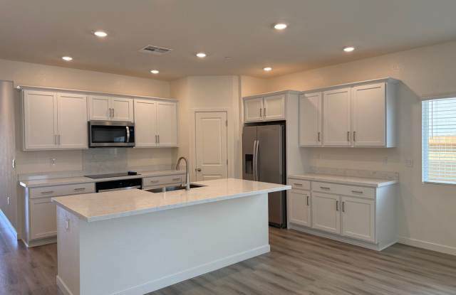 Beautiful 4 bed 2 bath located in West Roseville! Gallery 3