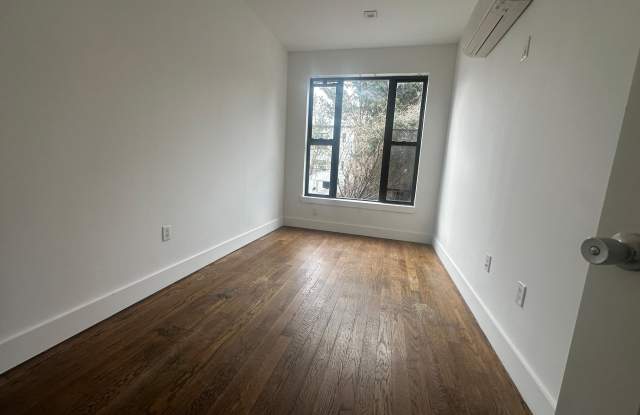 19-15 Palmetto Street - 1 R Gallery 3