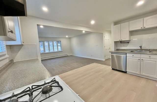 103 Bennett Avenue unit: 2 photos photos 103 Bennett Avenue unit: 2 photos photos