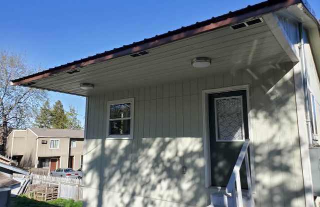 Charming 1-Bedroom Home in the Heart of Downtown Lewiston photos photos