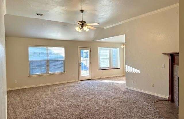 1005 Westridge Drive Gallery 3