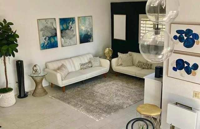 1428 S Camino Real photos photos