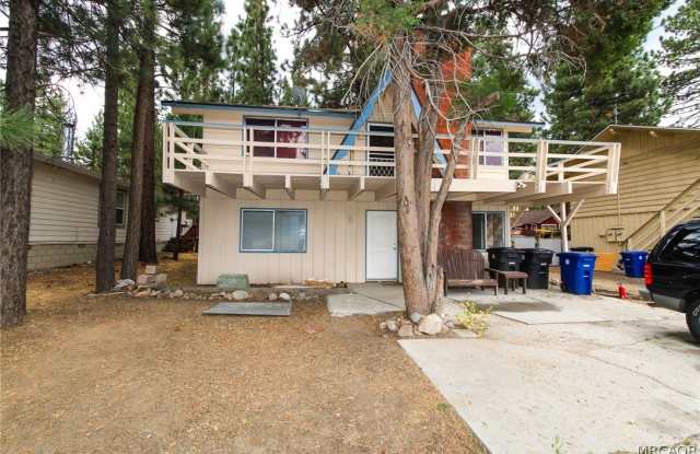 436 W Mojave Boulevard Gallery 1