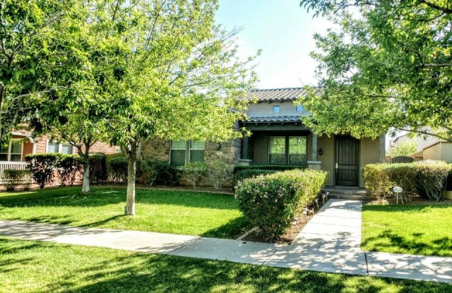 2896 N Heritage St - 2896 North Heritage Street, Buckeye, AZ 85396